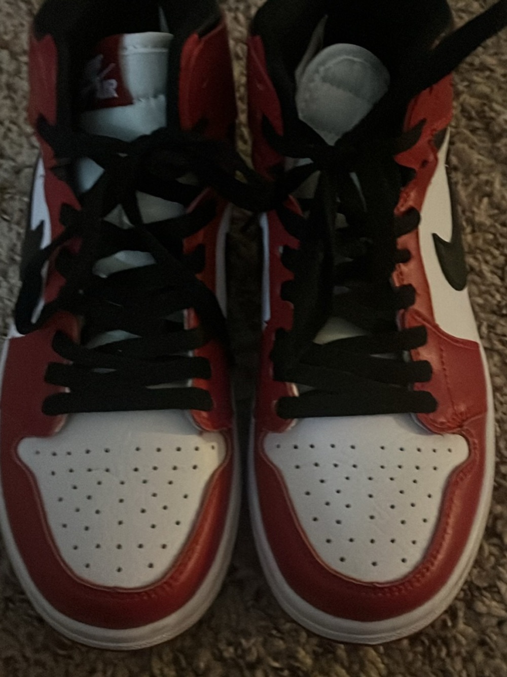 nike air jordan 1 chicago mid - Picture 2 of 5